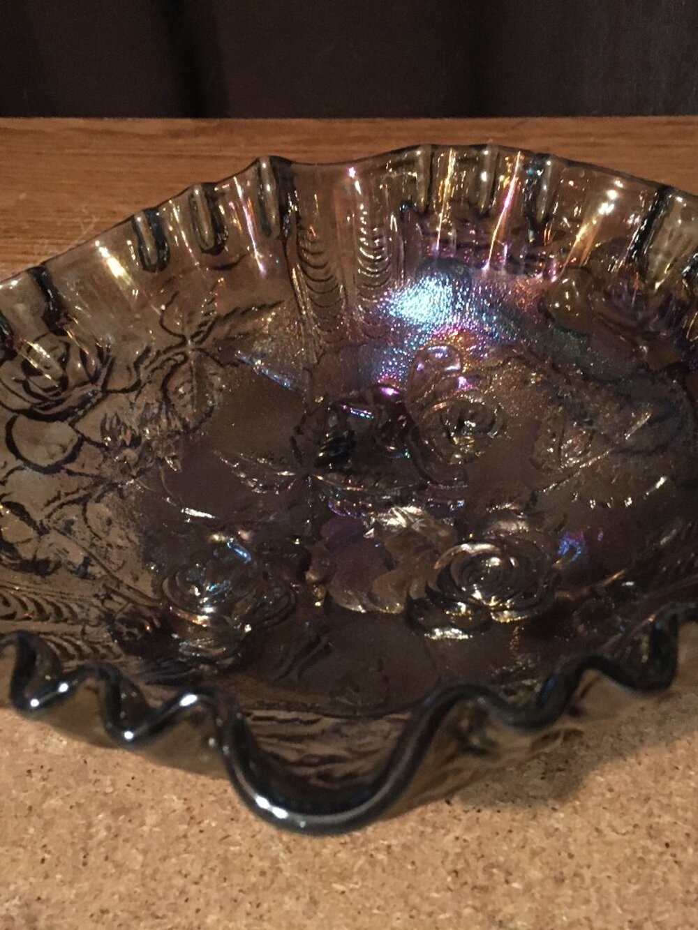 VINTAGE IMPERIAL CARNIVAL GLASS AMETHYST OPEN ROSE 3-FOOTED RUFFLED BOWL